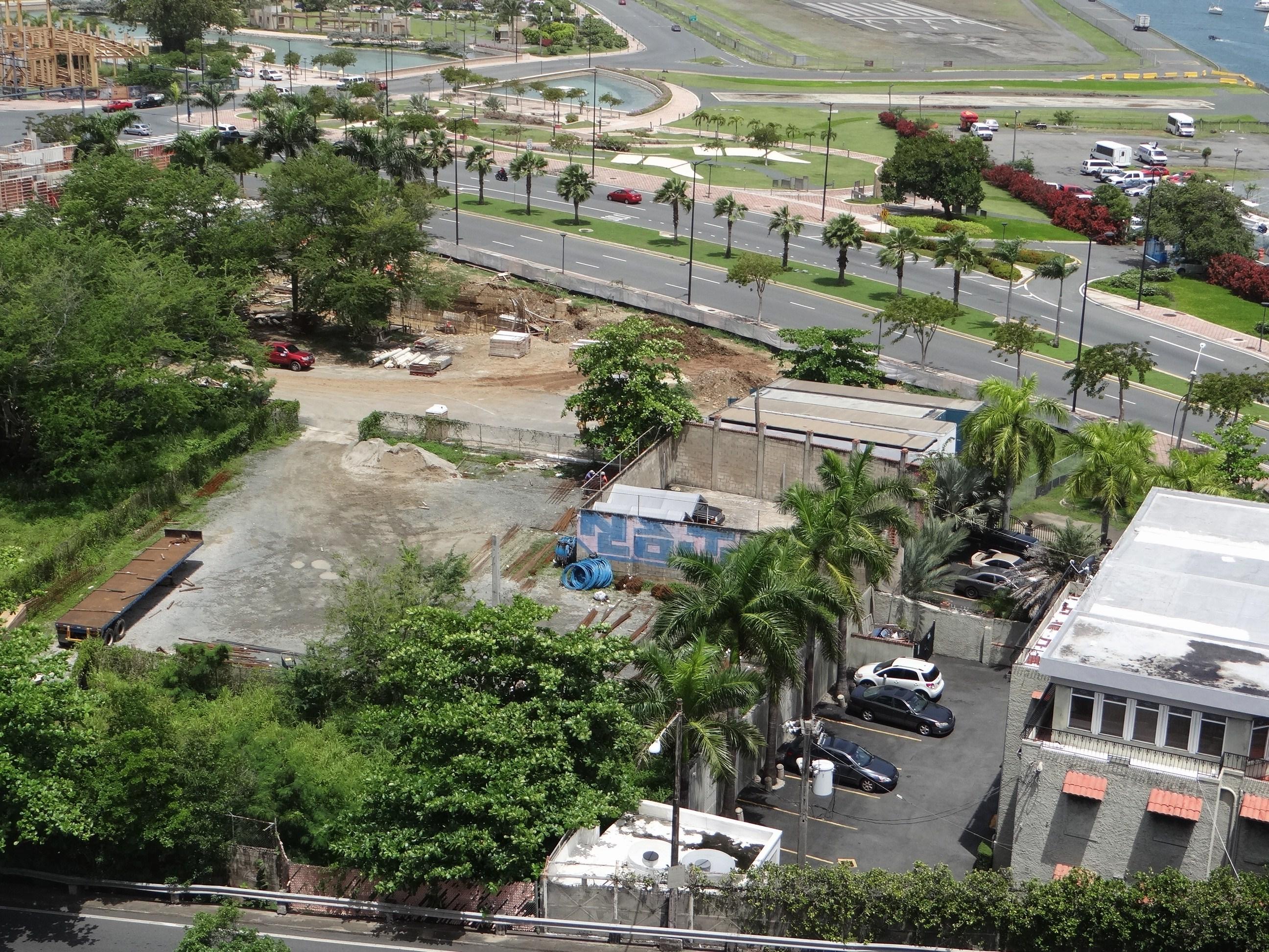 Vista desde la azotea del Edificio del Departamento de Justicia - San Juan (Miramar) - 2013 00045